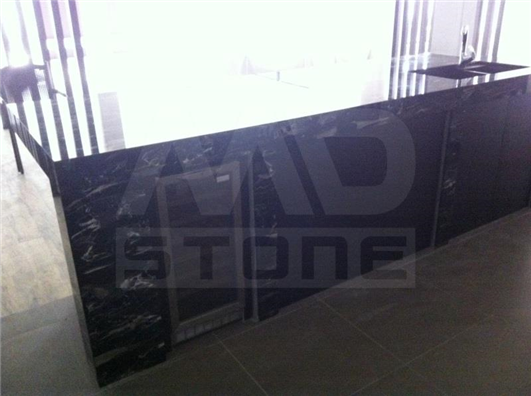 Island Top - Silver Dragon